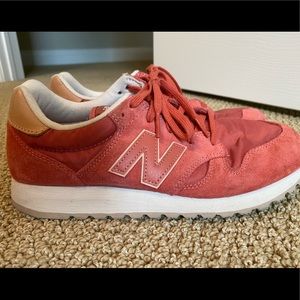 New Balance Coral sneakers size 9